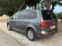 Usado VW Touran Advance 105 CV (77 kW) 2013 Gris / plata Monovolumen