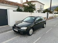 Usado Opel Astra Edition 100 CV (73 kW) 2004 Verde Berlina