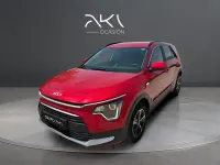 Usado Kia Niro 129 CV (94 kW) 2025 Gris / plata SUV