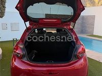 Usado Peugeot 208 Style 100 CV (73 kW) 2018 Rojo Utilitario