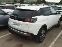 Usado Peugeot 3008 Allure 225 CV (165 kW) 2021 Blanco SUV