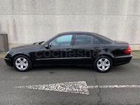 Usado Mercedes E220 Avantgarde 150 CV (110 kW) 2004 Negro Berlina