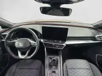 Usado Seat Leon FR 116 CV (85 kW) 2025 Rojo Berlina
