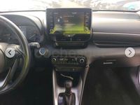 Usado Toyota Yaris Hybrid Active 116 CV (85 kW) 2022 Blanco Berlina