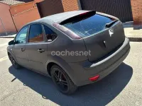 Usado Ford Focus Trend 100 CV (73 kW) 2006 Negro Berlina
