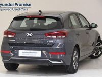 Usado Hyundai i30 120 CV (88 kW) 2024 Gris / plata Berlina