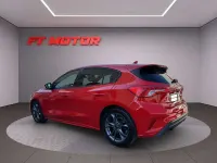 Usado Ford Focus ST-Line 125 CV (91 kW) 2019 Rojo Utilitario