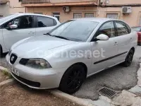 Usado Seat Cordoba Stella 100 CV (73 kW) 2003 Gris / plata Berlina