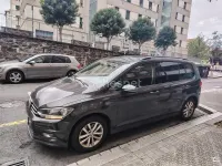 Usado VW Touran Business 110 CV (80 kW) 2016 Gris / plata Monovolumen