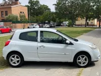Usado Renault Clio II Expression 100 CV (73 kW) 2009 Blanco Berlina