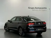 Usado VW Passat Executive 150 CV (110 kW) 2021 Negro Berlina