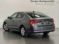 Usado Skoda Octavia Ambition 150 CV (110 kW) 2022 Gris Berlina