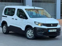Usado Peugeot Rifter Access 100 CV (73 kW) 2020 Blanco Monovolumen