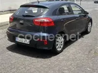 Usado Kia Rio 84 CV (61 kW) 2016 Negro Utilitario
