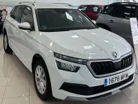 Usado Skoda Kamiq Active 110 CV (80 kW) 2023 Blanco SUV