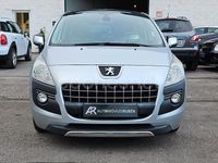Usado Peugeot 3008 Premium 110 CV (80 kW) 2010 Gris / plata Familiar