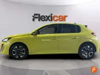 Usado Peugeot 208 Allure 101 CV (74 kW) 2025 Amarillo Utilitario