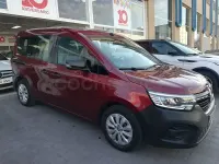 Usado Renault Kangoo 95 CV (69 kW) 2023 Granate Monovolumen