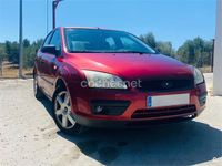 Usado Ford Focus Trend 100 CV (73 kW) 2006 Rojo Berlina
