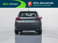 Usado Peugeot 2008 Style 110 CV (80 kW) 2017 Gris / plata SUV