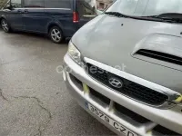 Usado Hyundai H-1 99 CV (72 kW) 2004 Gris / plata Monovolumen