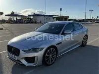 Usado Jaguar XE R-Dynamic 180 CV (132 kW) 2020 Gris / plata Berlina