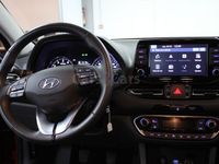 Usado Hyundai i30 120 CV (88 kW) 2021 Rojo Berlina