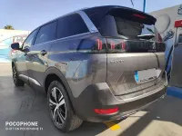 Usado Peugeot 5008 GT 130 CV (95 kW) 2023 Gris / plata SUV