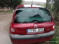 Usado Renault Clio II Expression 60 CV (44 kW) 2002 Granate Berlina