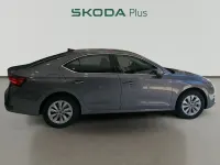 Usado Skoda Octavia Selection 116 CV (85 kW) 2025 Gris Berlina