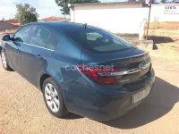 Usado Opel Insignia Selective 130 CV (95 kW) 2014 Azul Berlina