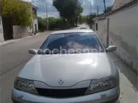 Usado Renault Laguna II Privilege 120 CV (88 kW) 2004 Beige Berlina