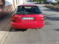 Usado Honda Civic S 90 CV (66 kW) 2001 Rojo Berlina