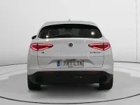 Usado Alfa Romeo Stelvio Sprint 190 CV (139 kW) 2021 Blanco SUV