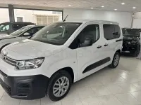 Usado Citroën Berlingo Feel 102 CV (75 kW) 2022 Blanco Monovolumen