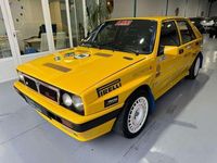 Usado Lancia Delta 165 CV (121 kW) 1988 Amarillo Utilitario