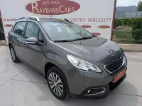 Usado Peugeot 2008 Active 92 CV (67 kW) 2015 Gris / plata SUV