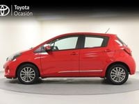 Usado Toyota Yaris Active 100 CV (73 kW) 2016 Rojo