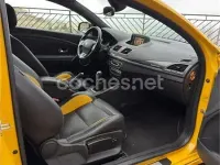 Usado Renault Mégane III 250 CV (183 kW) 2011 Amarillo Berlina