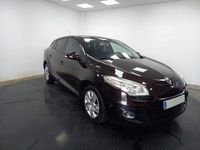 Usado Renault Mégane III Business 110 CV (80 kW) 2013 Marron Familiar