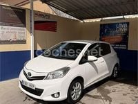 Usado Toyota Yaris Active 99 CV (72 kW) 2014 Blanco Utilitario