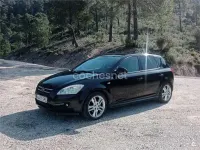 Usado Kia Ceed Active 115 CV (84 kW) 2009 Negro Utilitario