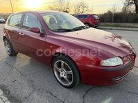 Usado Alfa Romeo 147 Distinctive 120 CV (88 kW) 2002 Granate Utilitario