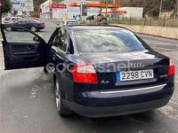 Usado Audi A4 130 CV (95 kW) 2004 Azul Berlina