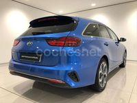 Usado Kia Ceed 120 CV (88 kW) 2019 Azul Utilitario