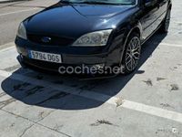 Usado Ford Mondeo Futura 115 CV (84 kW) 2004 Negro Berlina