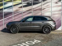 Usado Porsche Cayenne E-Hybrid 470 CV (345 kW) 2025 Gris / plata SUV