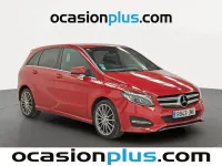 Begagnad Mercedes B180 109 HK (80 kW) 2016 Röd Minibuss