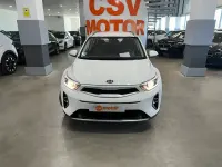Usado Kia Stonic 101 CV (74 kW) 2021 Blanco SUV