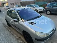 Usado Peugeot 206 75 CV (55 kW) 2003 Gris / plata Berlina